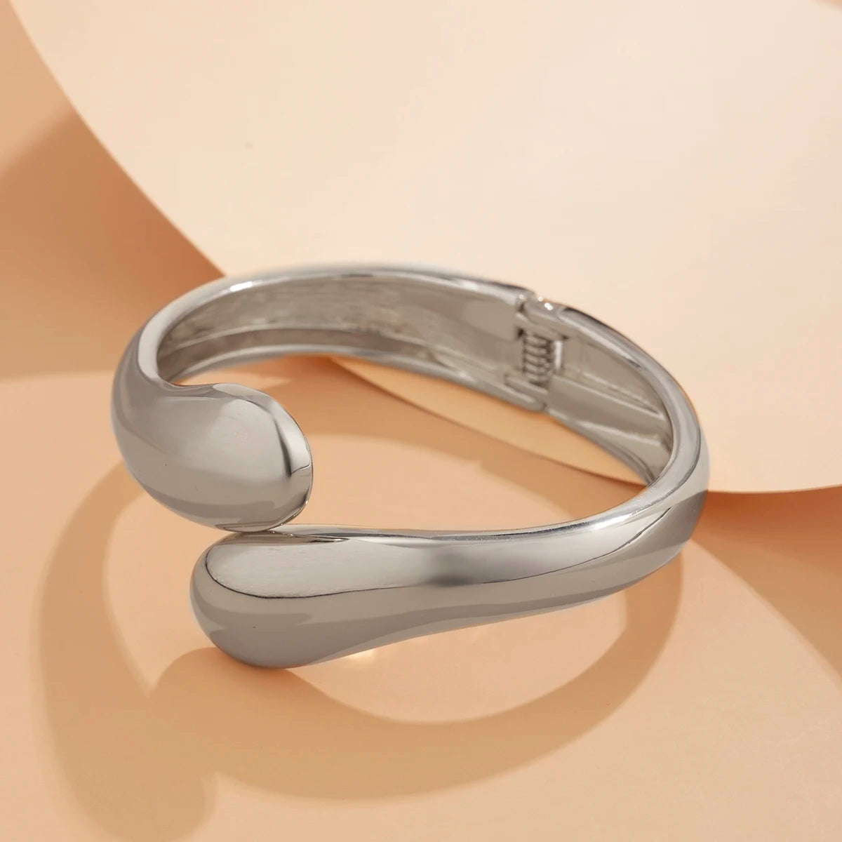 Ingemark Hip Hop Inlaid Rhinestones Water Drop Spring Bangle for Women Creative Irregular Chunky Bracelets Steampunk Jewelry Men